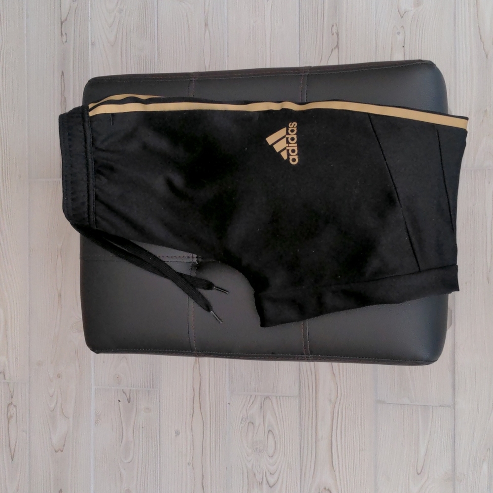 Adidas tiro 19